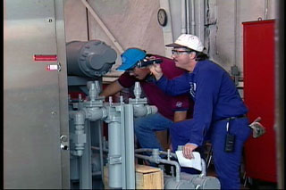 SAFETY IN THE MAINTENANCE DEPARTMENT PART 2 - 16 Min. - Click Image to Close