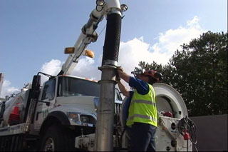 HYDRO-VACUUM TRUCK SAFETY - 12 Min. - Click Image to Close