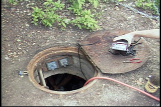 CONFINED SPACE ENTRY - 12 Min. - Click Image to Close